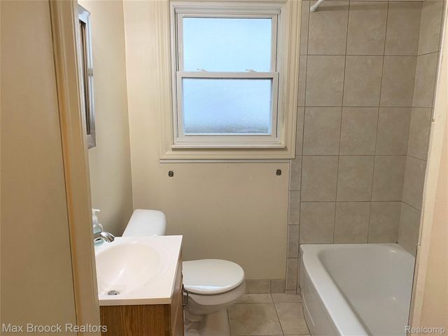 3012 GREENFIELD Road, Berkley, MI 48072