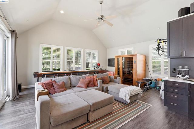3019 E. Ruby Hill Dr., Pleasanton, CA 94566