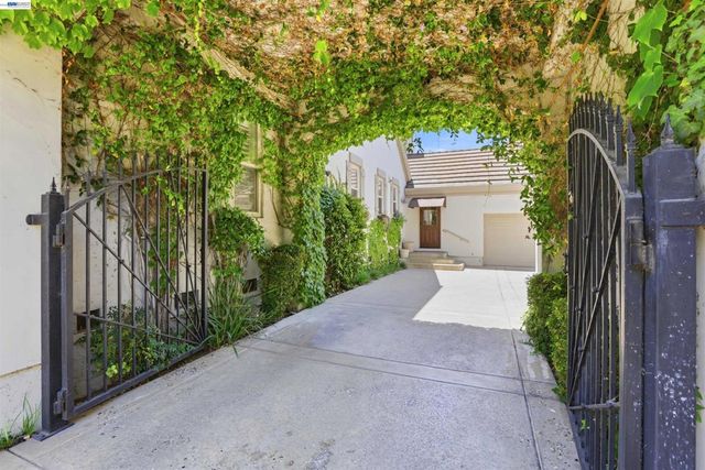 3019 E. Ruby Hill Dr., Pleasanton, CA 94566