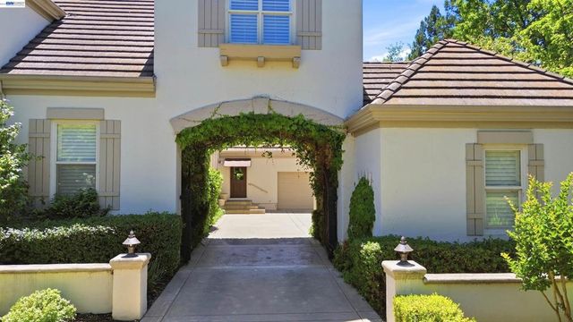 3019 E. Ruby Hill Dr., Pleasanton, CA 94566