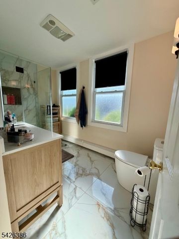 195 Maple St, Kearny Town, NJ 07032