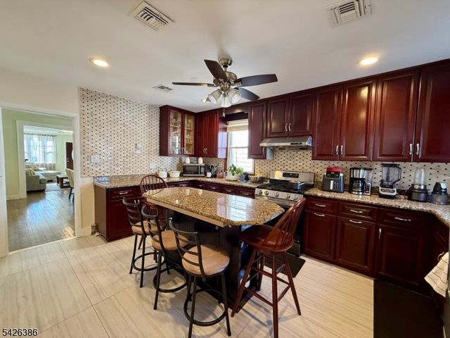 195 Maple St, Kearny Town, NJ 07032