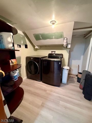 195 Maple St, Kearny Town, NJ 07032