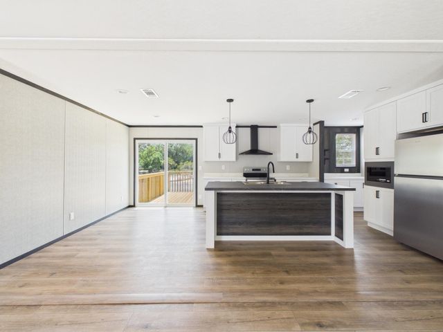 18574 NW 284th Street, Okeechobee, FL 34972