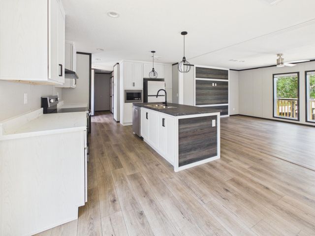 18574 NW 284th Street, Okeechobee, FL 34972