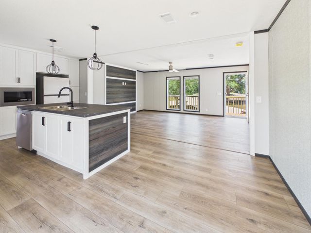 18574 NW 284th Street, Okeechobee, FL 34972