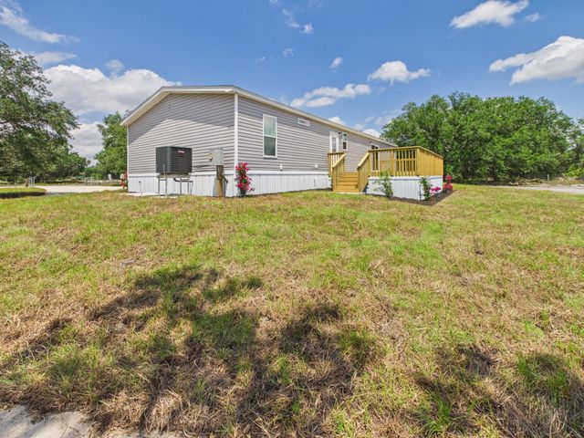 18574 NW 284th Street, Okeechobee, FL 34972