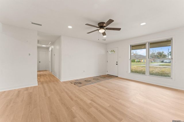 9458 W Darryl Pkwy, Baton Rouge, LA 70815