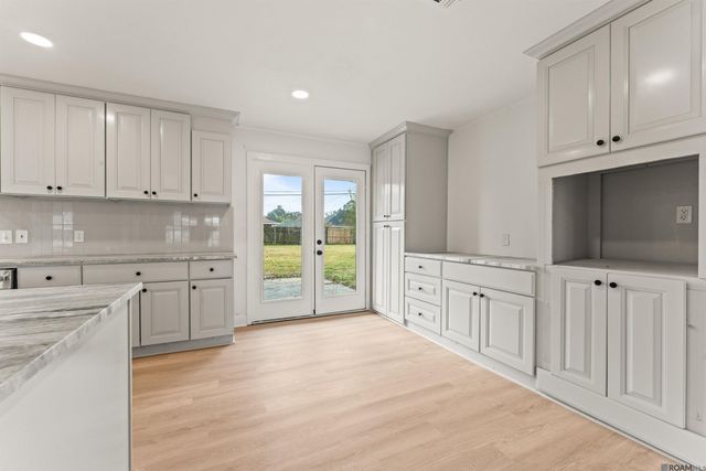 9458 W Darryl Pkwy, Baton Rouge, LA 70815