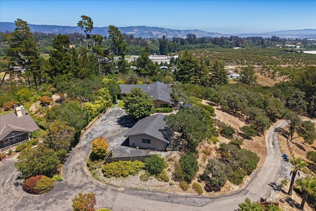 260 Oak Hill, Watsonville, CA 95076