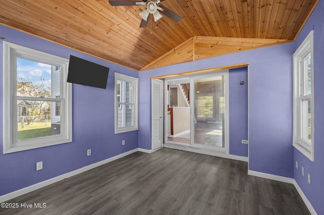 3018 Mandy Lane, Morehead City, NC 28557