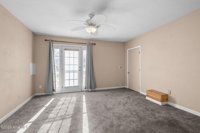 3018 Mandy Lane, Morehead City, NC 28557