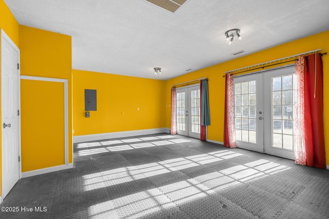 3018 Mandy Lane, Morehead City, NC 28557