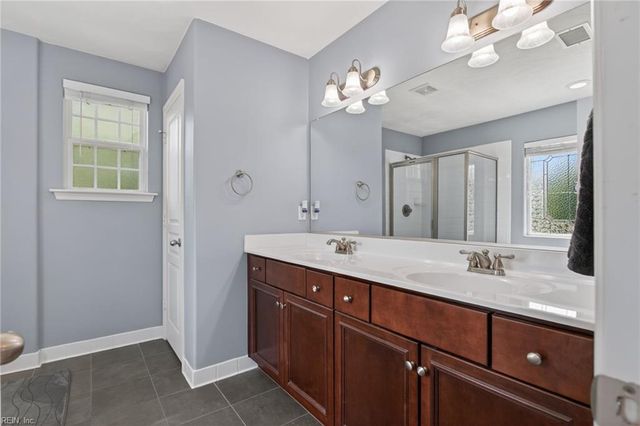 5448 Paperwhite LN, Virginia Beach, VA 23455