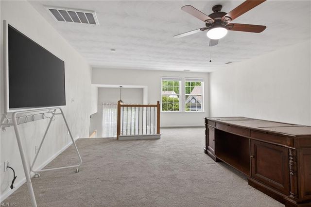 5448 Paperwhite LN, Virginia Beach, VA 23455