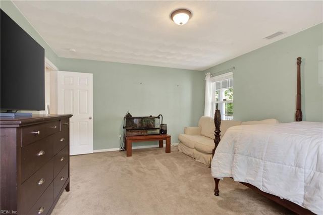 5448 Paperwhite LN, Virginia Beach, VA 23455