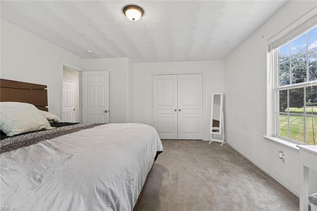 5448 Paperwhite LN, Virginia Beach, VA 23455