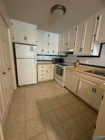 2132 Belle Grove Drive, Huntsville, AL 35802