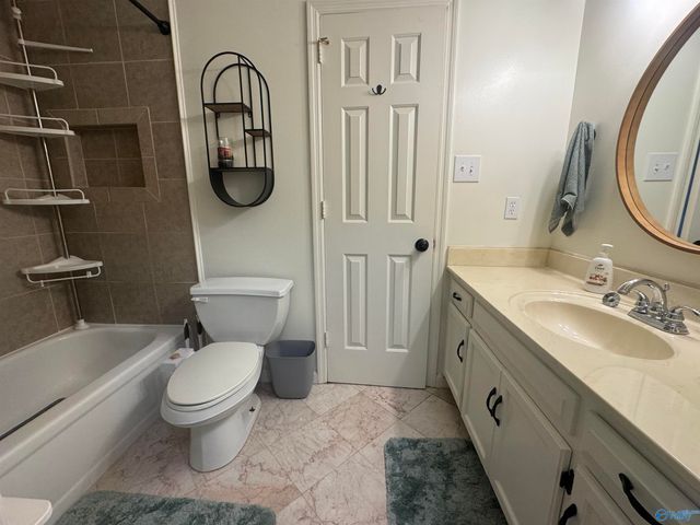 2132 Belle Grove Drive, Huntsville, AL 35802