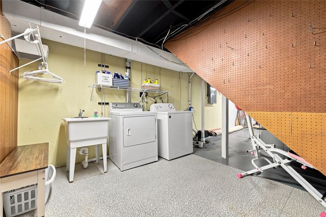 318 SE Wanda Drive, Ankeny, IA 50021