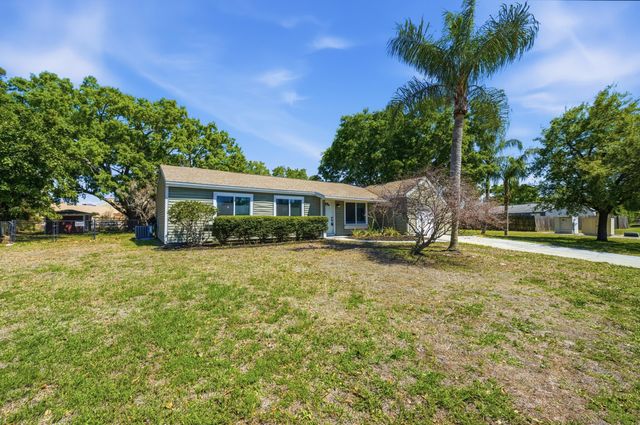 1313 Ethel Circle NE, Palm Bay, FL 32905