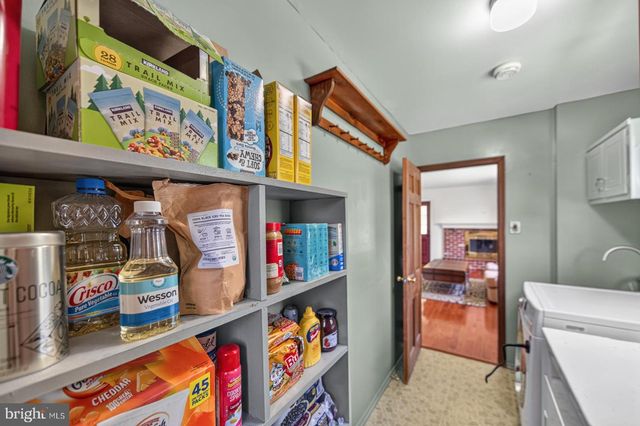 25 IROQUOIS DR, Royersford, PA 19468