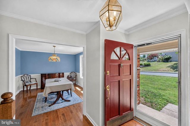 25 IROQUOIS DR, Royersford, PA 19468