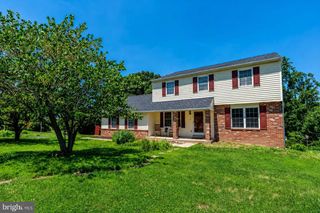 25 IROQUOIS DR, Royersford, PA 19468