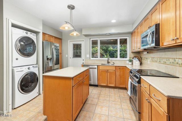 2344 Jayma Lane, La Crescenta, CA 91214