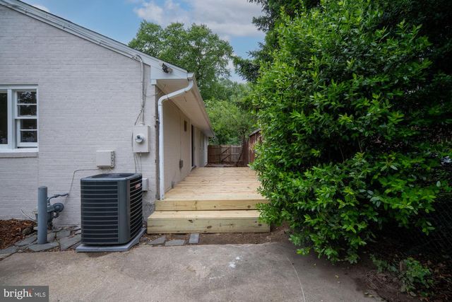 1321 DANDRIDGE STREET, Fredericksburg, VA 22401