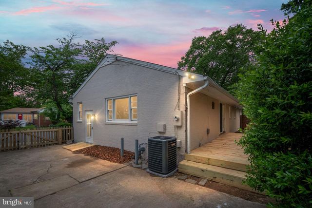 1321 DANDRIDGE STREET, Fredericksburg, VA 22401
