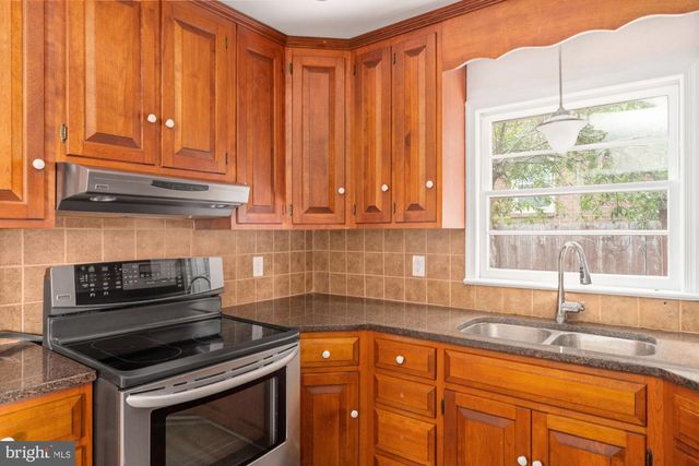 1321 DANDRIDGE STREET, Fredericksburg, VA 22401