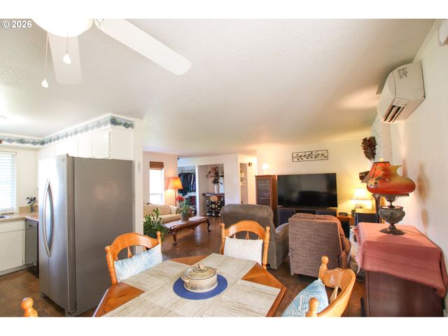 3210 MUNSEL LAKE Rd, Florence, OR 97439