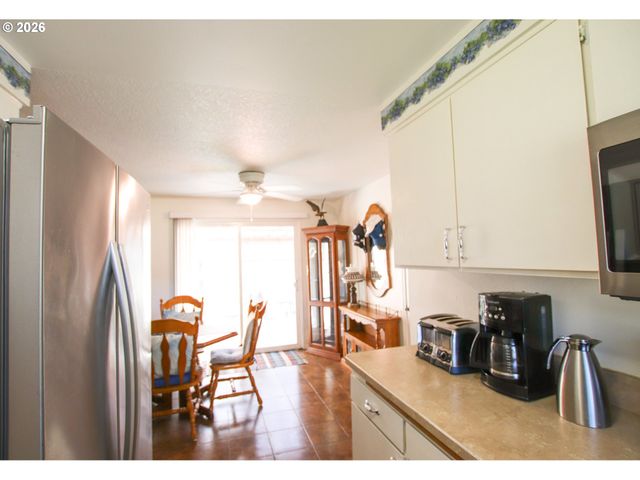 3210 MUNSEL LAKE Rd, Florence, OR 97439