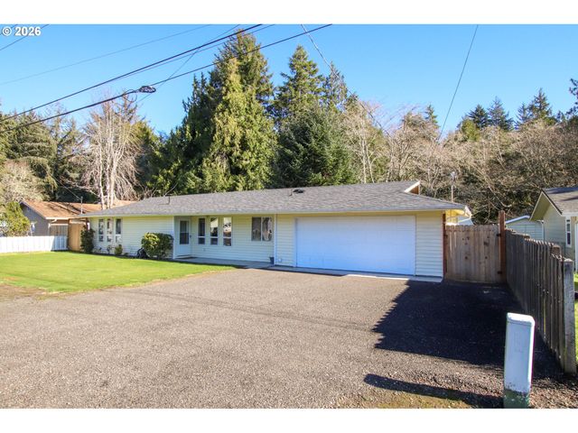 3210 MUNSEL LAKE Rd, Florence, OR 97439