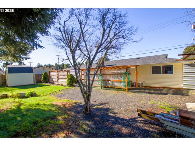 3210 MUNSEL LAKE Rd, Florence, OR 97439