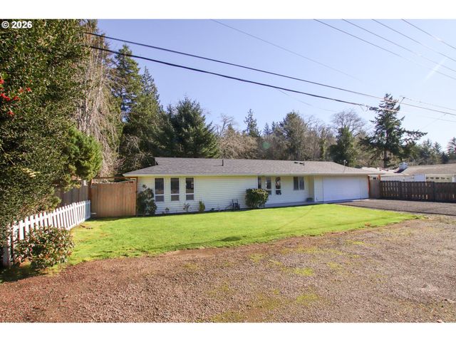 3210 MUNSEL LAKE Rd, Florence, OR 97439