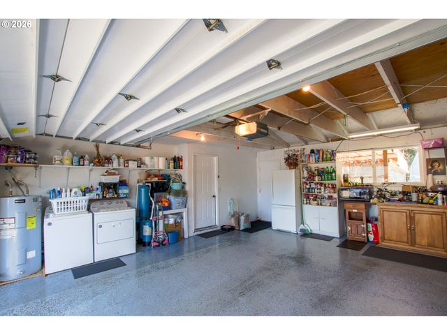 3210 MUNSEL LAKE Rd, Florence, OR 97439