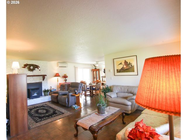 3210 MUNSEL LAKE Rd, Florence, OR 97439