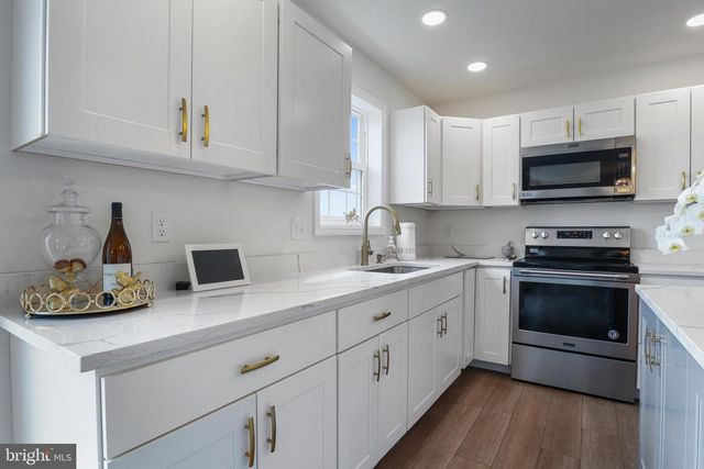 309 RIVIERA ST, Mount Wolf, PA 17347