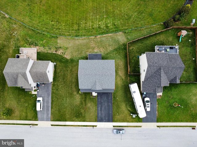 309 RIVIERA ST, Mount Wolf, PA 17347