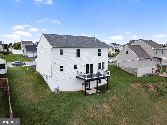 309 RIVIERA ST, Mount Wolf, PA 17347