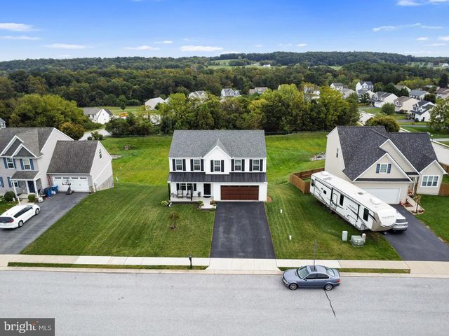 309 RIVIERA ST, Mount Wolf, PA 17347