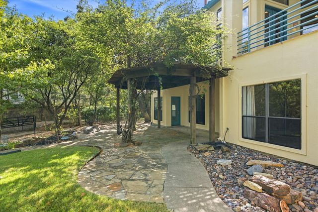 3606 Labrador, Grapevine, TX 76051