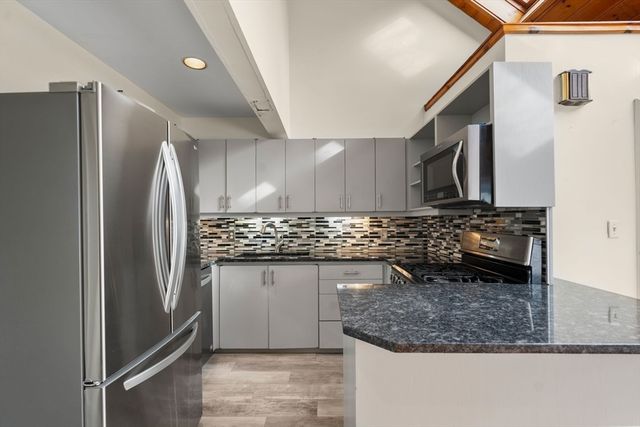 108 Clay St, Cambridge, MA 02140