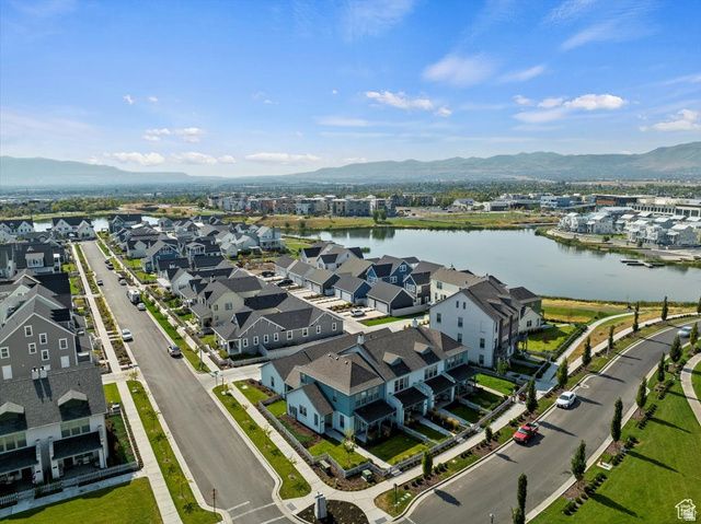 4667 W ISLA DAYBREAK RD, South Jordan, UT 84009