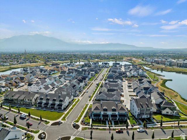 4667 W ISLA DAYBREAK RD, South Jordan, UT 84009