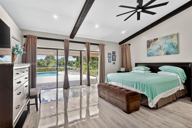 8860 SW 49th Ct, Cooper City, FL 33328