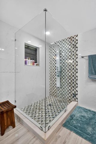 8860 SW 49th Ct, Cooper City, FL 33328