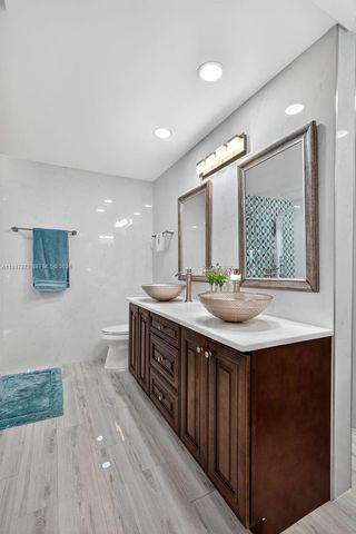 8860 SW 49th Ct, Cooper City, FL 33328